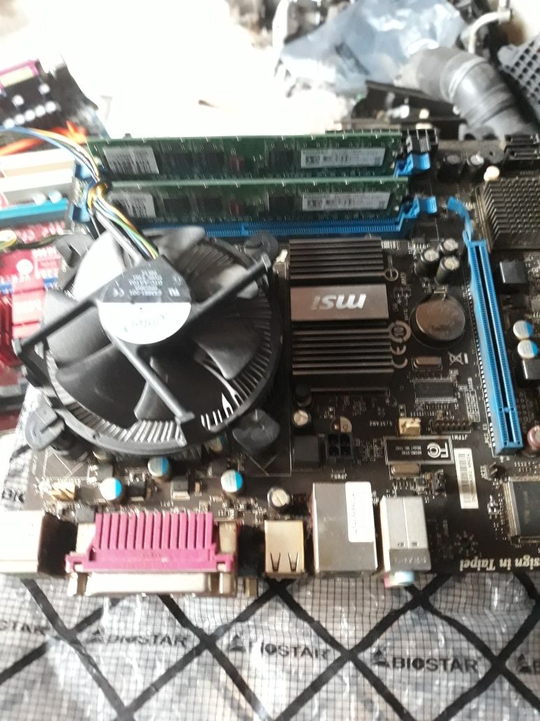 Placii de bază AMD 2 ddr2 si ddr3