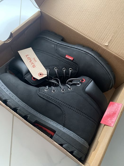 Нови оригинални боти Levi’s 36 номер