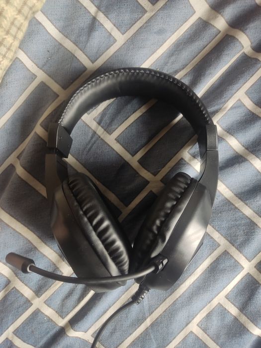 Продам наушники игровые