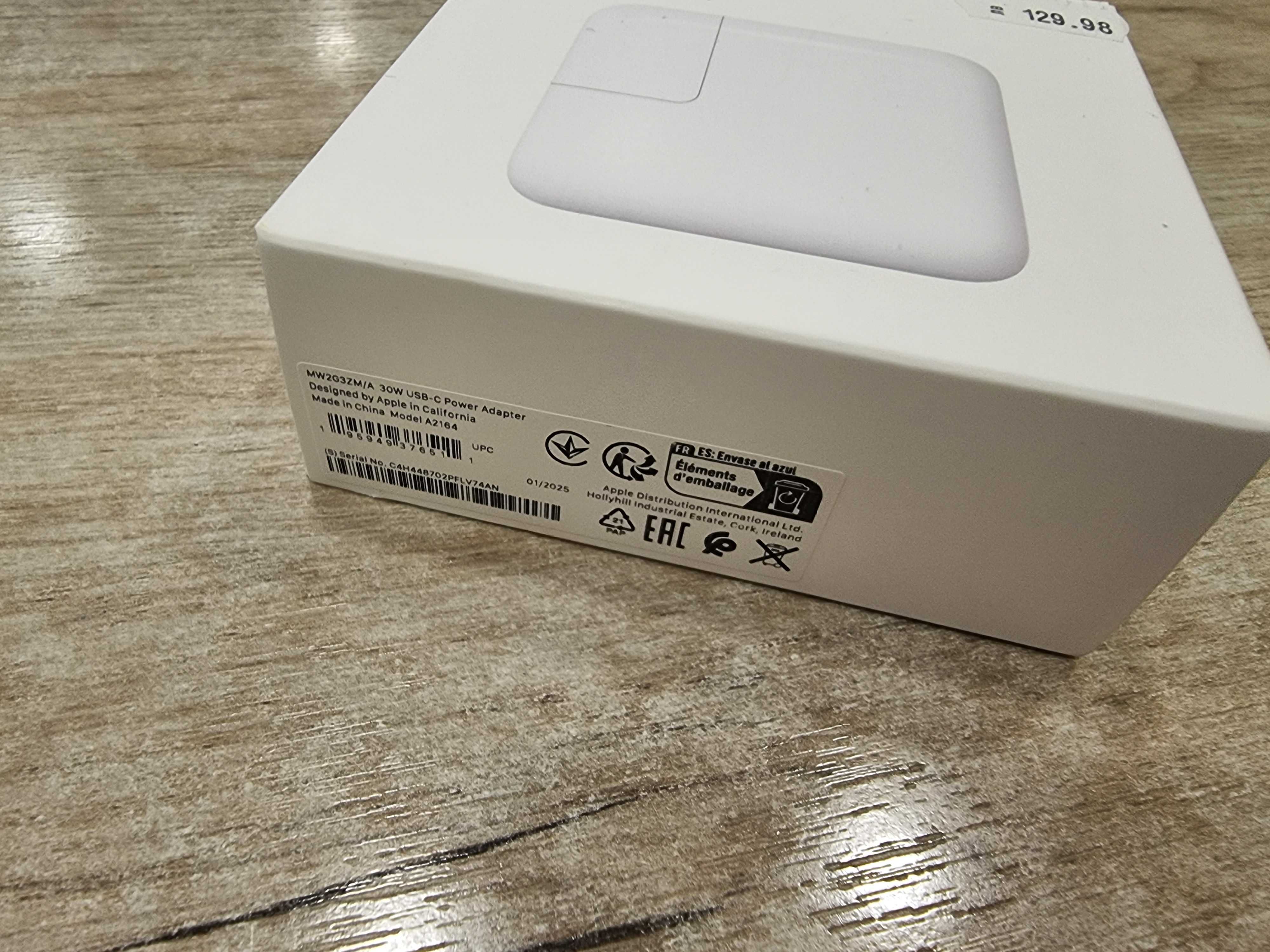Apple Зарядно Apple USB-C -НОВО