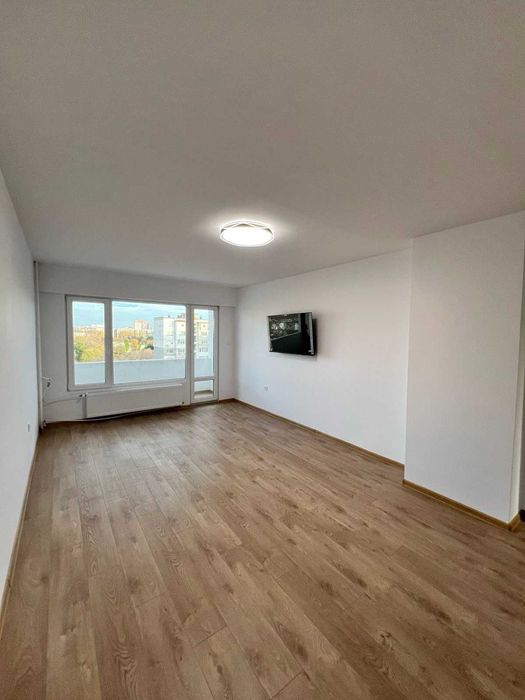 Продавам 3-стаен апартамент