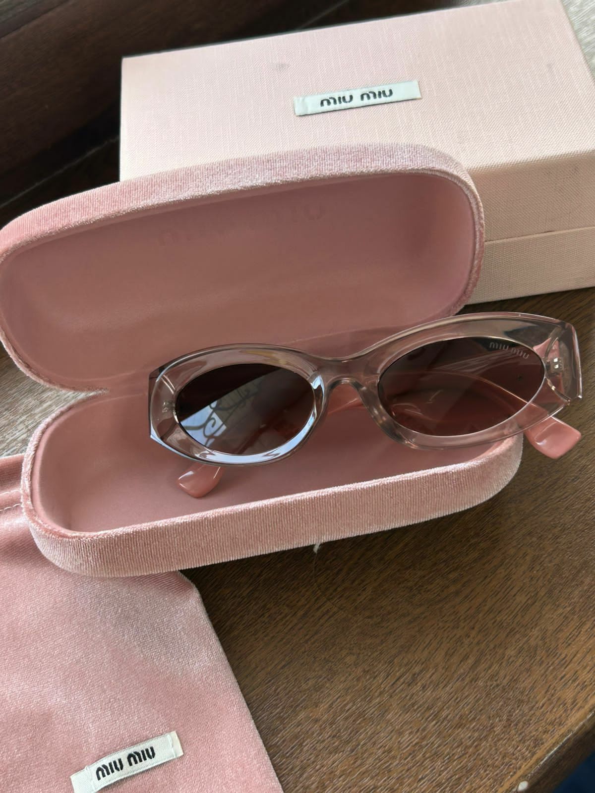 Очки miu miu солнцезащитные
