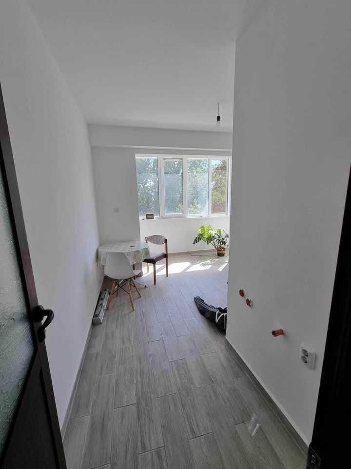 Продава се Тристаен апартамент в Балчик - 63 кв.м за 1111 €/кв.м - Снимка #6