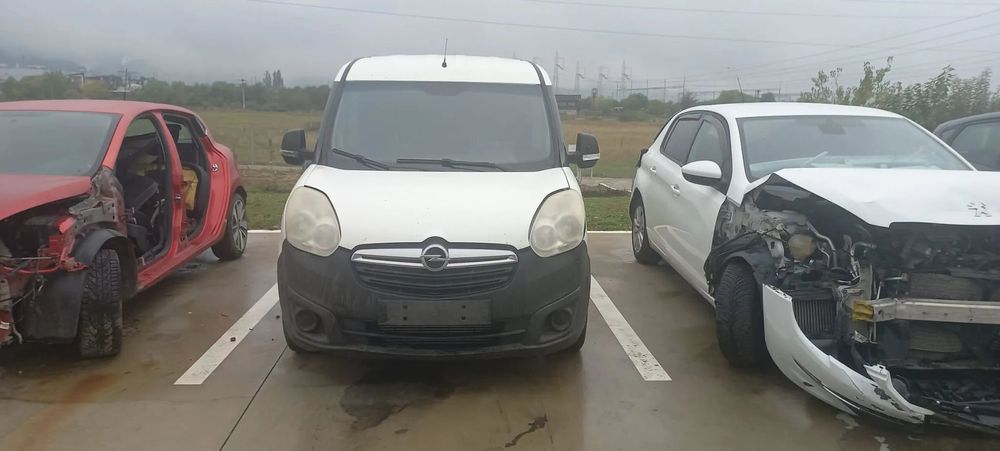 Dezmembram Opel Combo D 1.3 CDTi A13FD / 263 A2000