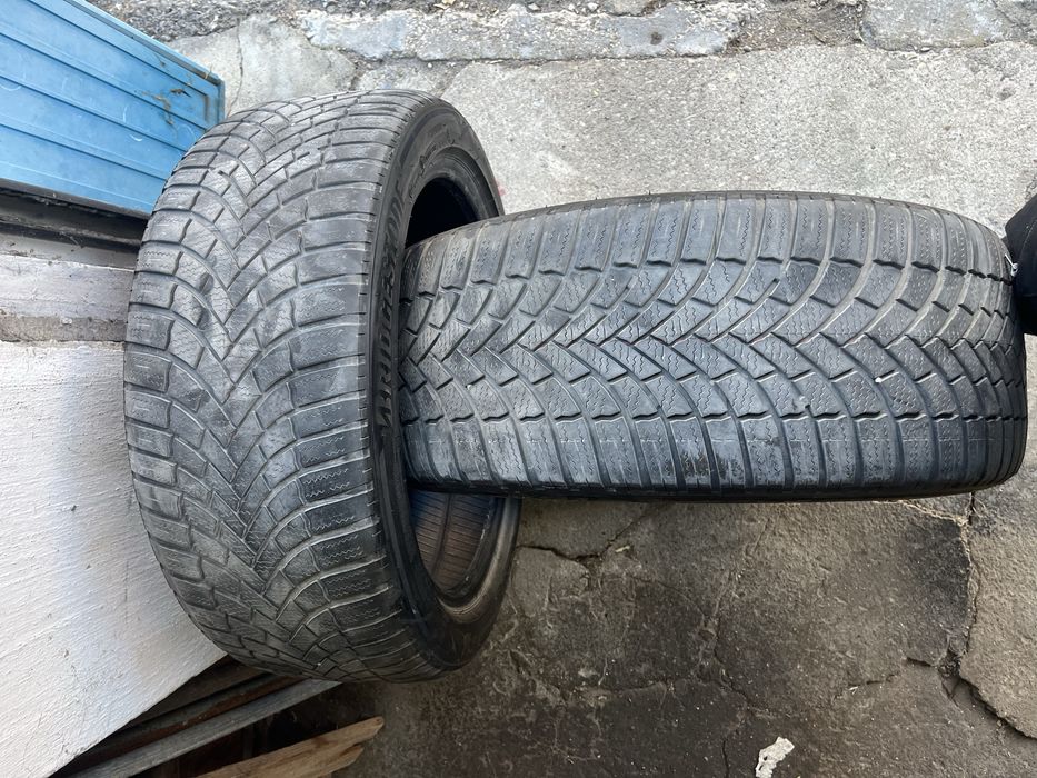 2бр Зимни гуми bridgestone 235/45/19