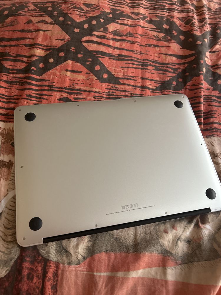 MacBook Air продава се