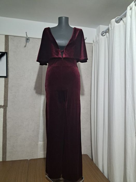 Salopeta catifea elastica ,Marimea 36/38,foarte practica și elegantă