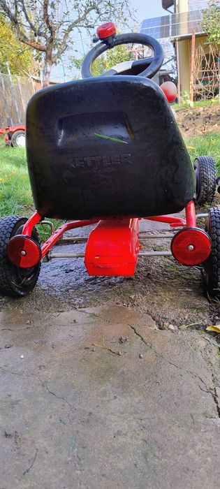 Kart cu pedale pentru copii, culoare rosu, pentru 3-6 ani