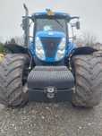 Vând New Hoolland t 7060