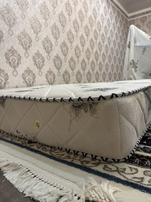 Матрас 2,2x1,8 для кровати.  Matras kravat uchun. Ulchami:2,2x1,8