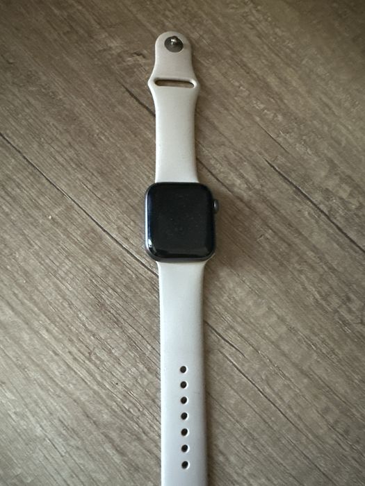 apple watch 4 40mm заблокированные