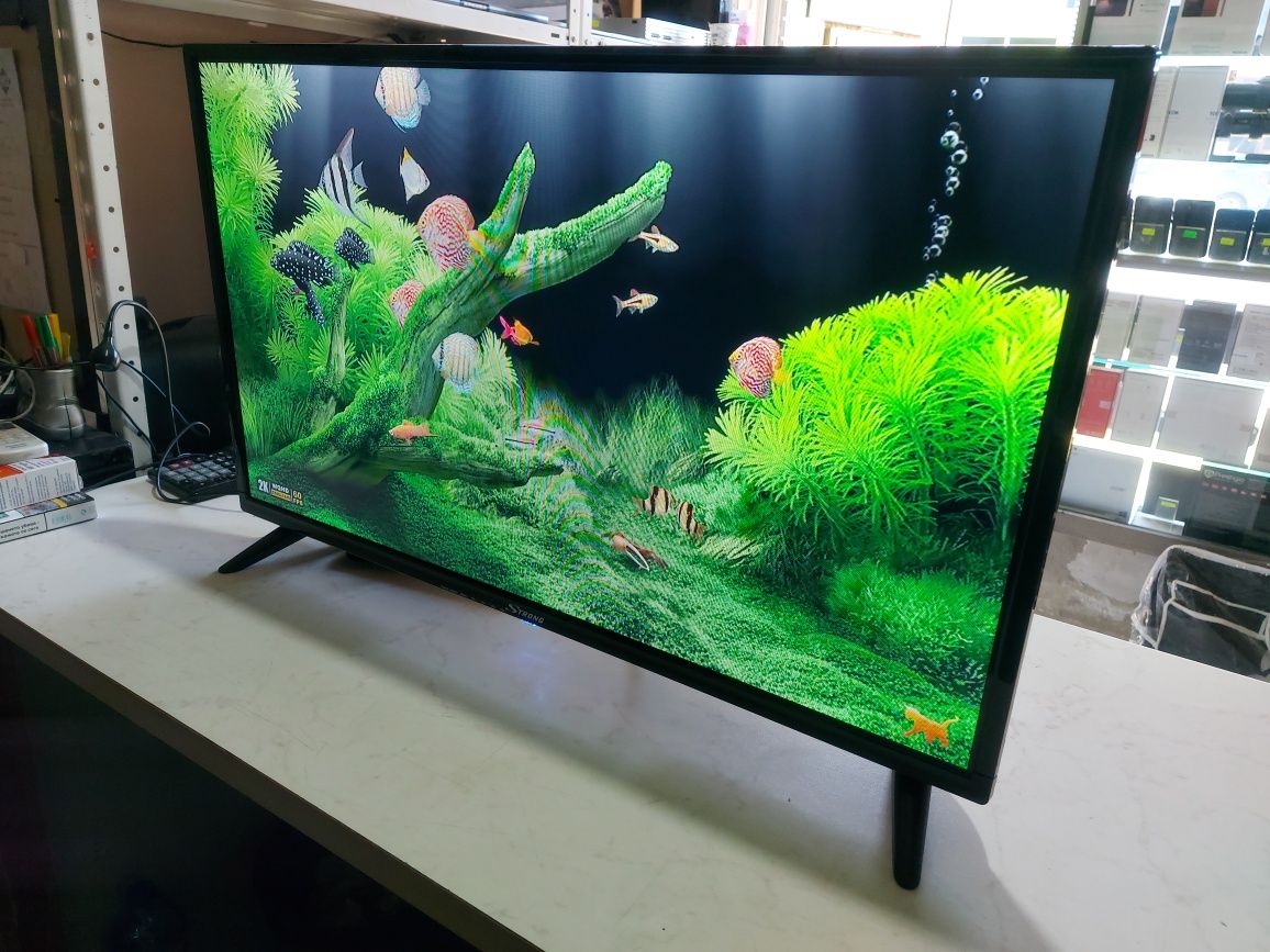 LED TV / Цифров телевизор "Strong" 32'' (SRT-32HC2003)