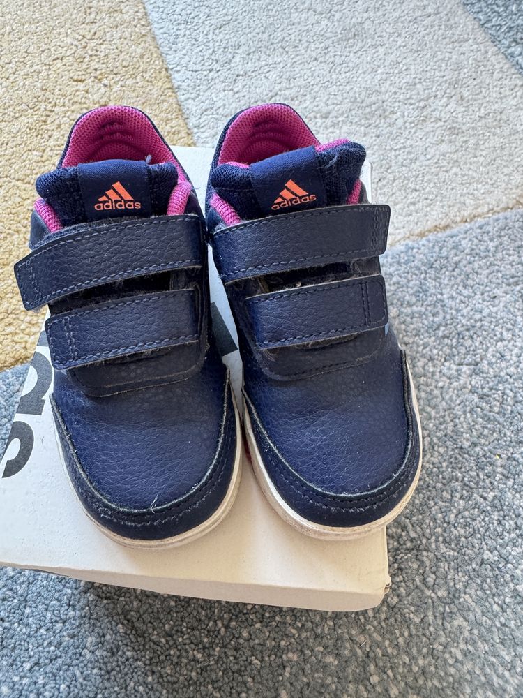Маратонки Adidas