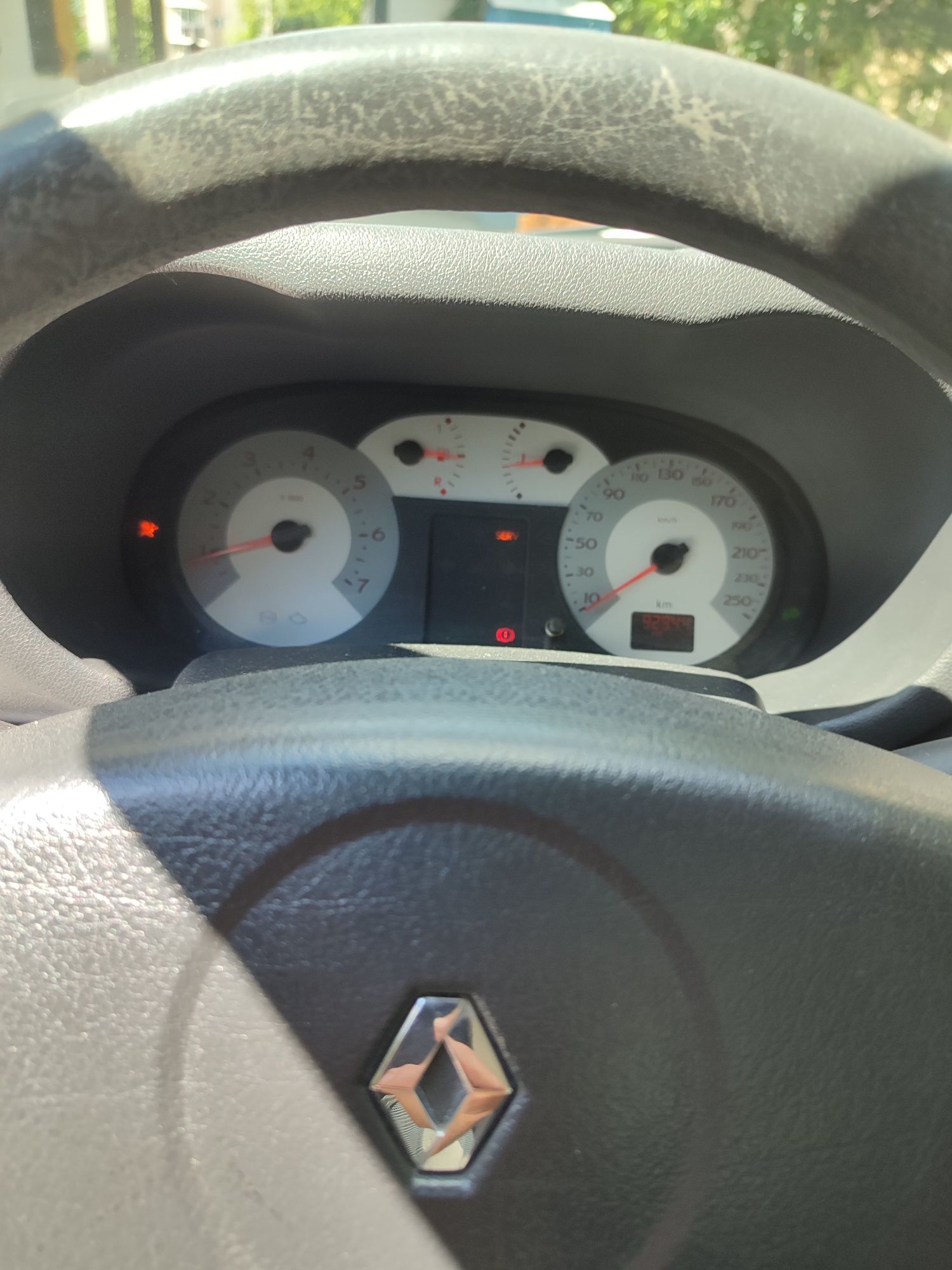 Vând Renault Clio diesel 93000 km!