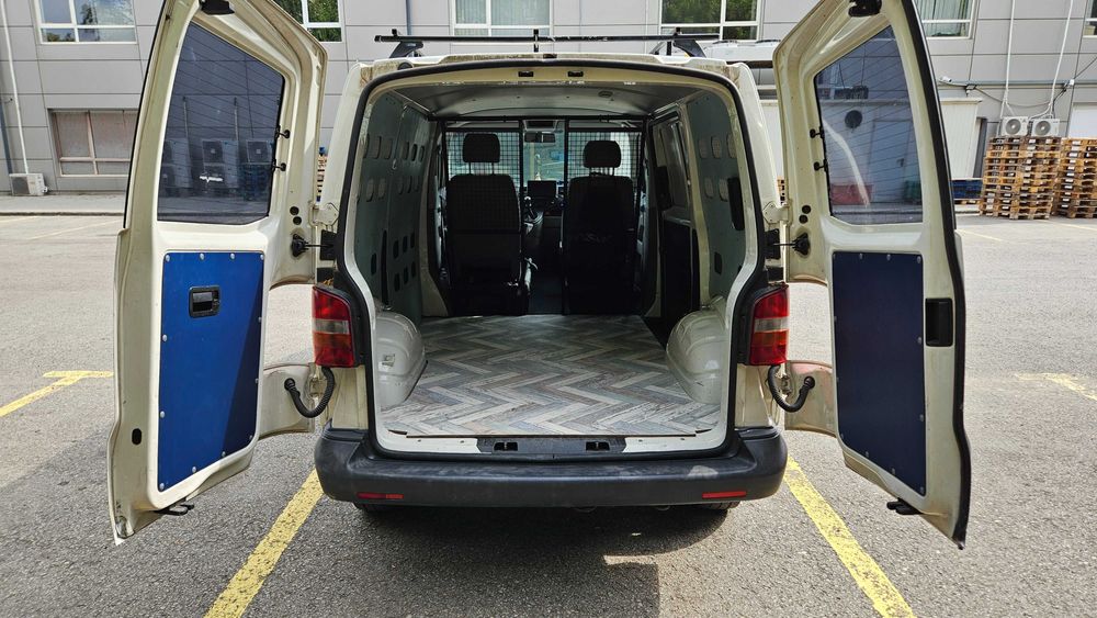 Volkswagen Transporter T5 - 1.9D