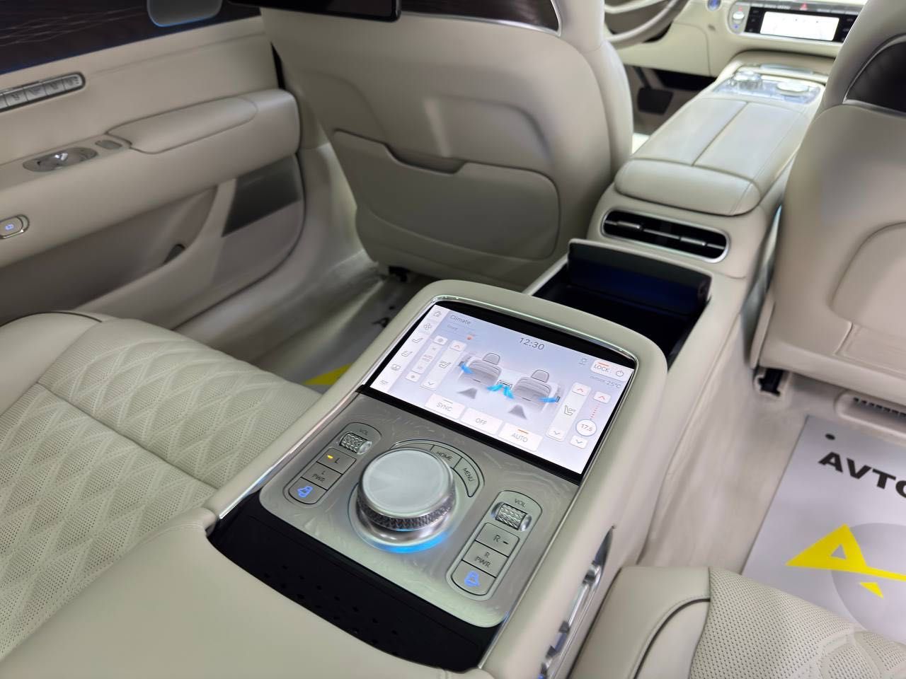 Продается Genesis G90 Limousine