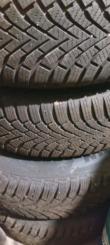 Vând roti de iarna pe 175/70 R14 An 2022