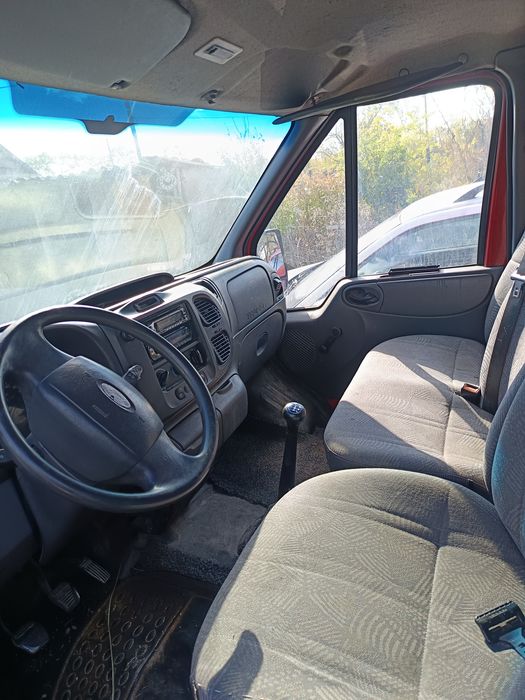 Vând sau schimb Ford transit
