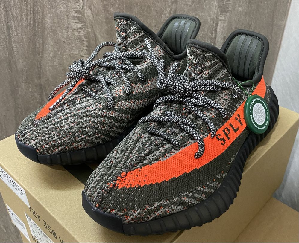 Yeezy Boost 350 V2, Carbon Beluga, 38, 100% autentici