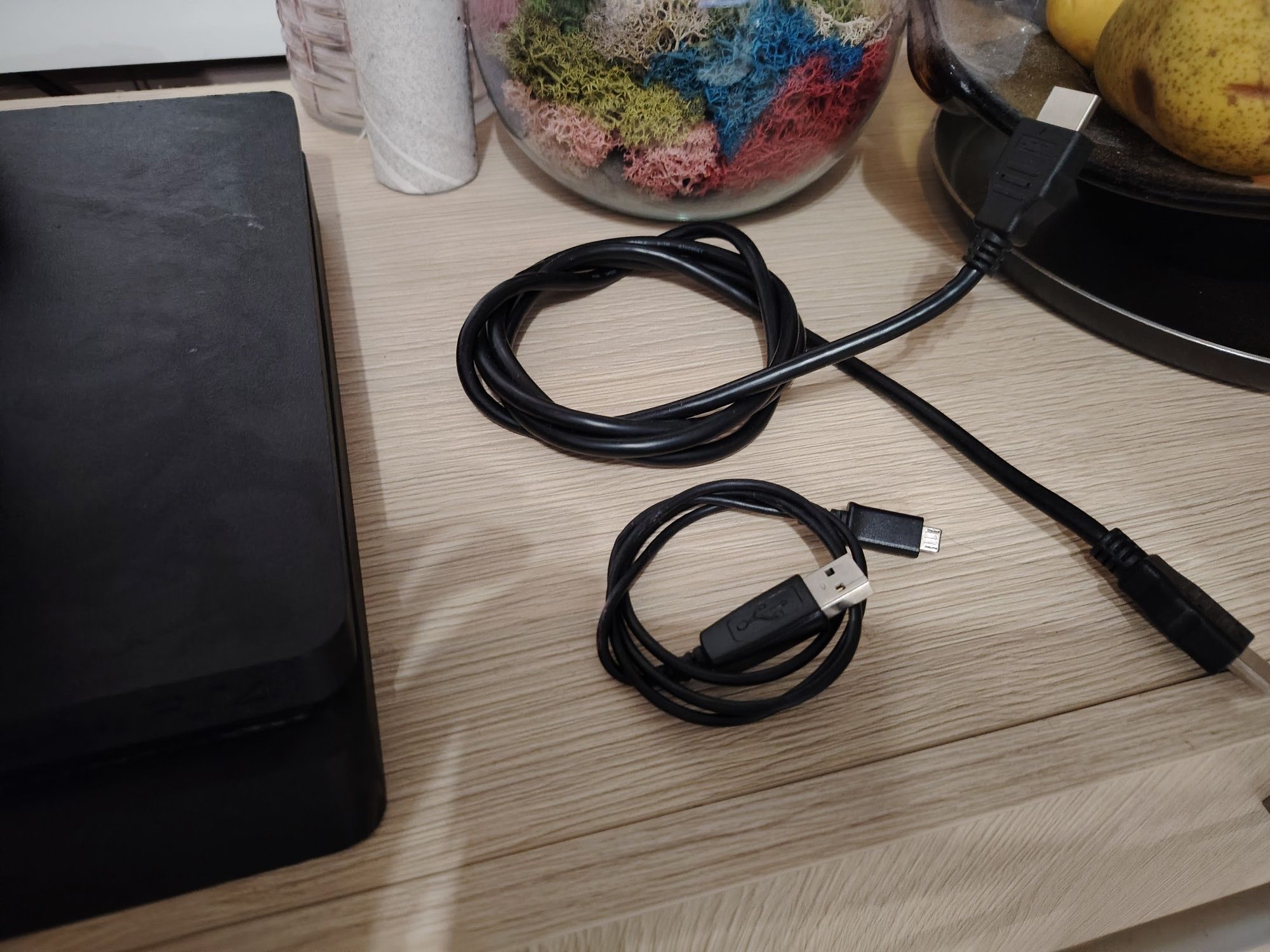 Продавам PlayStation 4