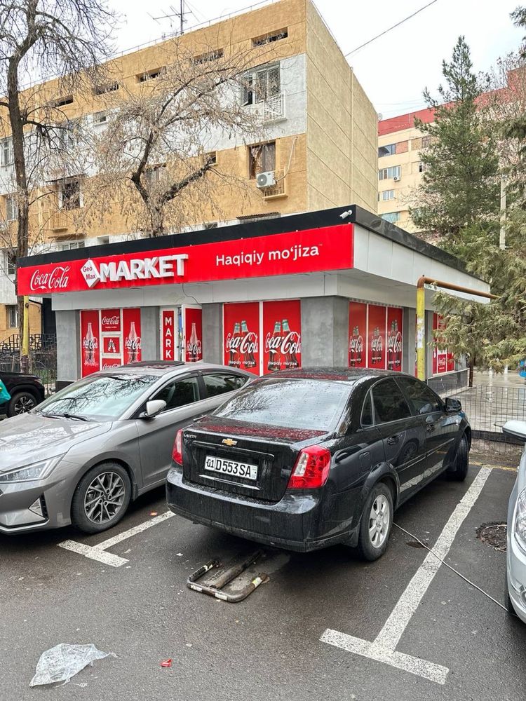 Darxonda magazin sotiladi ishlab turgan joy 1sot kadastr bor
