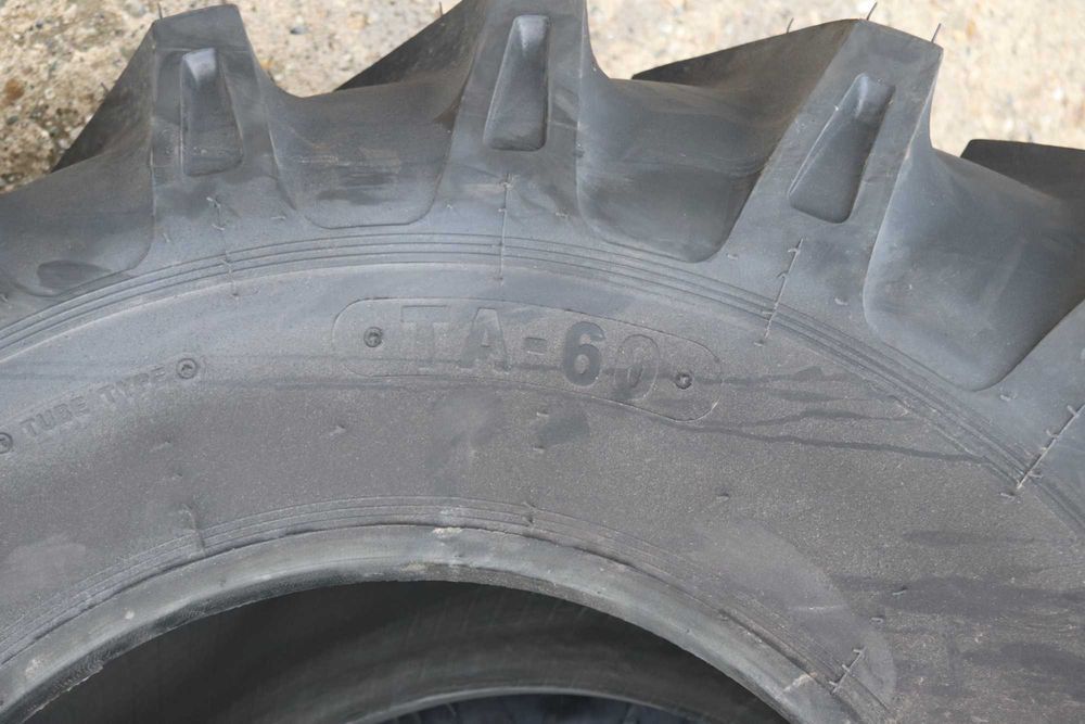 Cauciucuri Noi 18.4-26 Petlas cu 14 PR TAF Forestier sau de Padure