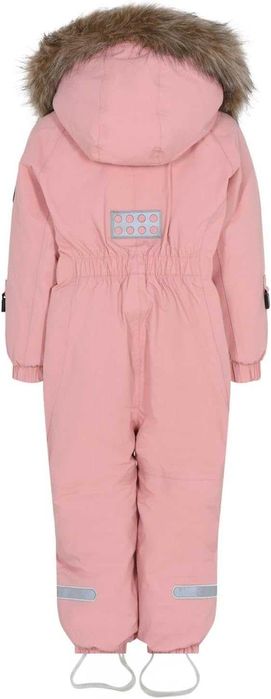 ЧИСТО НОВ LEGO Ски костюм за момичета.Размер: 86