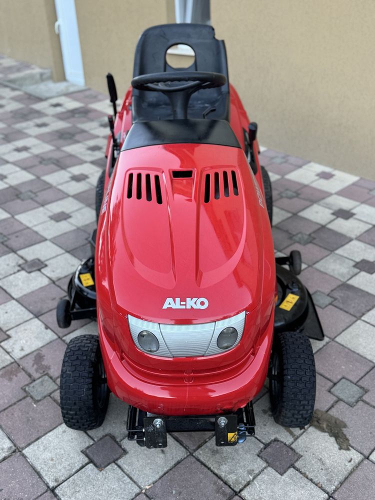 Tractoras tuns iarba gazon Alko