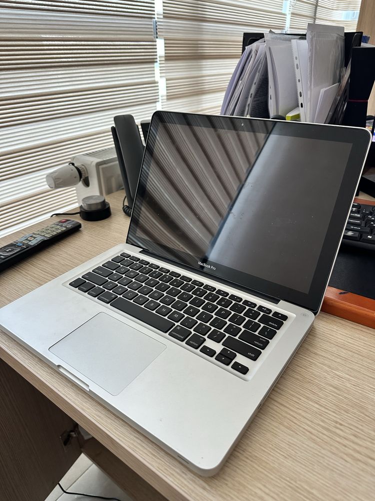 Macbook pro 2011 без зарядного устройства