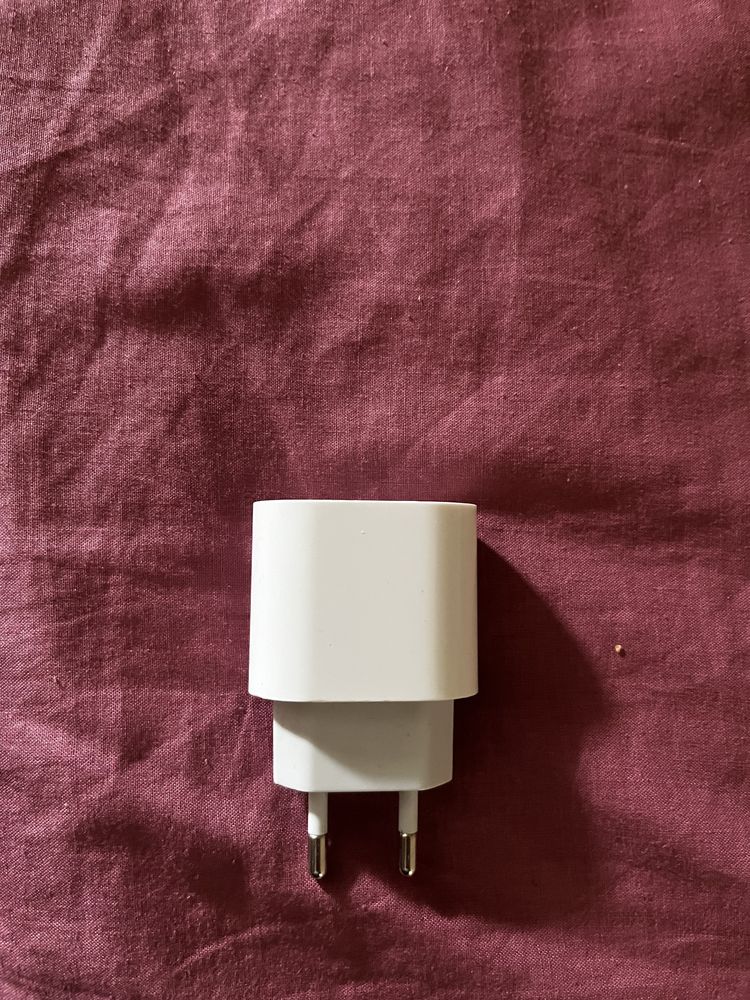 Оригинален adapter APPLE 20W