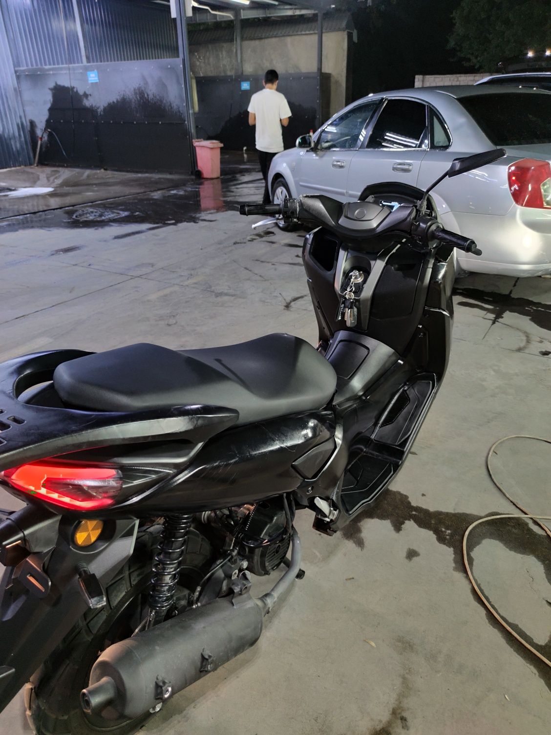 Скутер N Max Yamaha