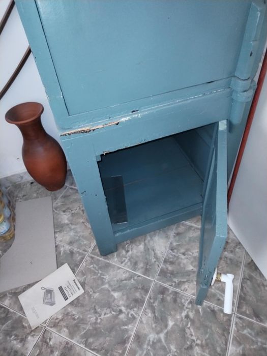 Продавам огнеупорна каса