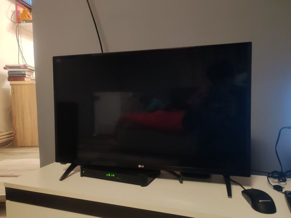 Televivor LG 73 si televizor TOSHIBA 90cm