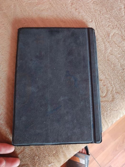 Vând tabletă  cu tastatura