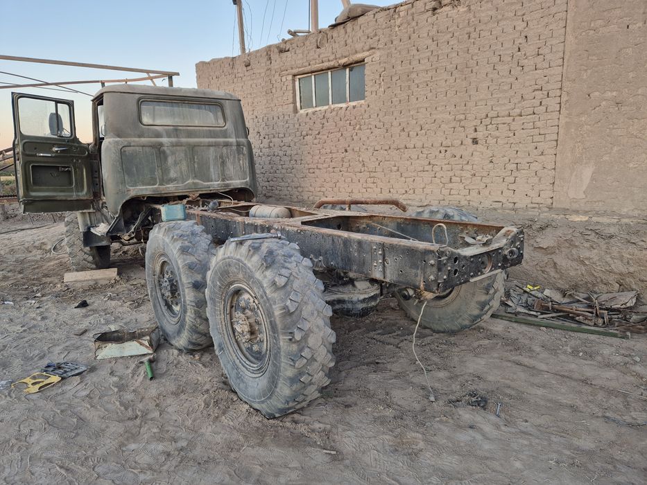 Zil 131 mostlar sotiladi