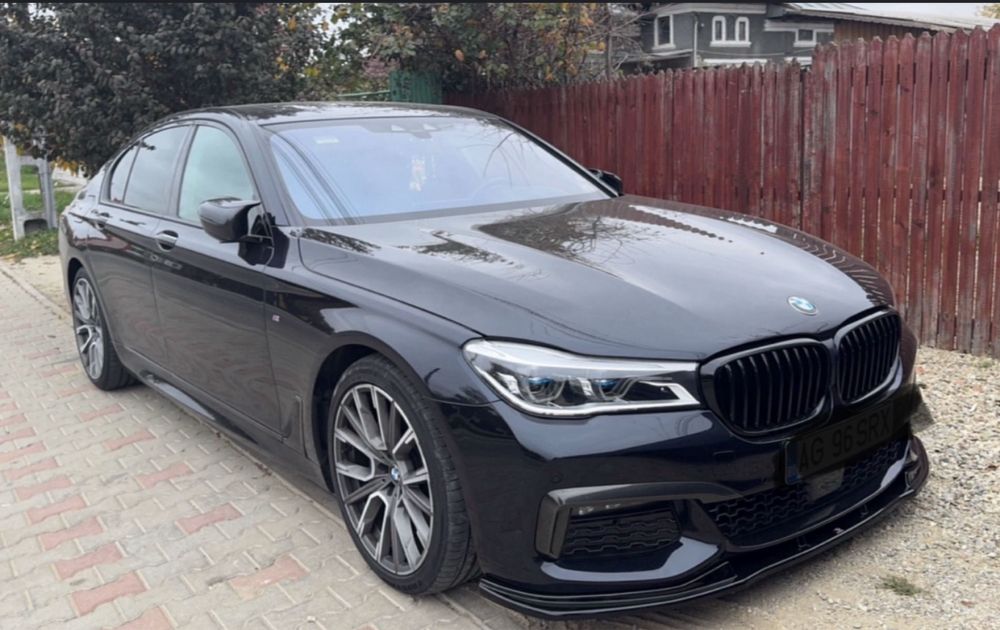 Vand Bmw seria 7/ G11-3.0 D. 2015-usor avariat bara fata