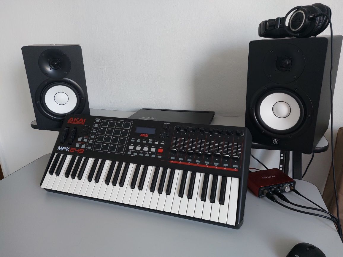 MIDI клавиатура/keyboard Akai MPK 249