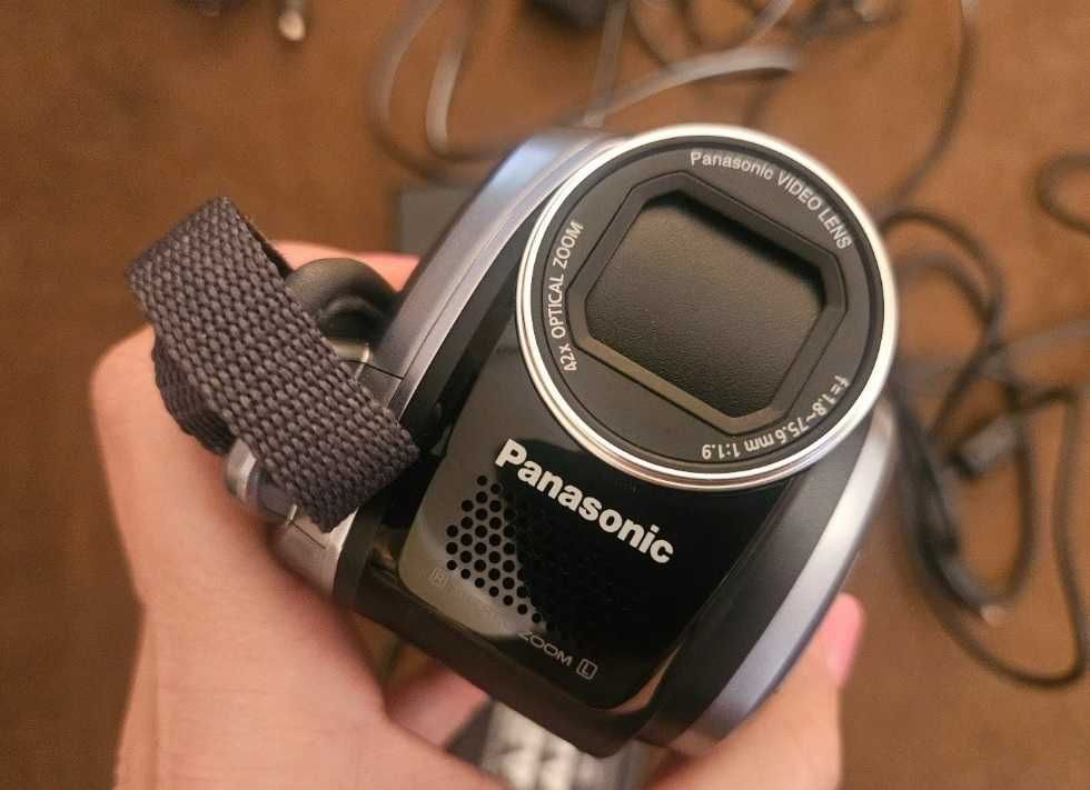 Видеокамера Panasonic SDR-H40, Караганда