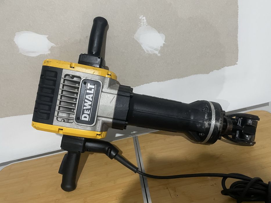 Dewalt demolator 2025 (62j)