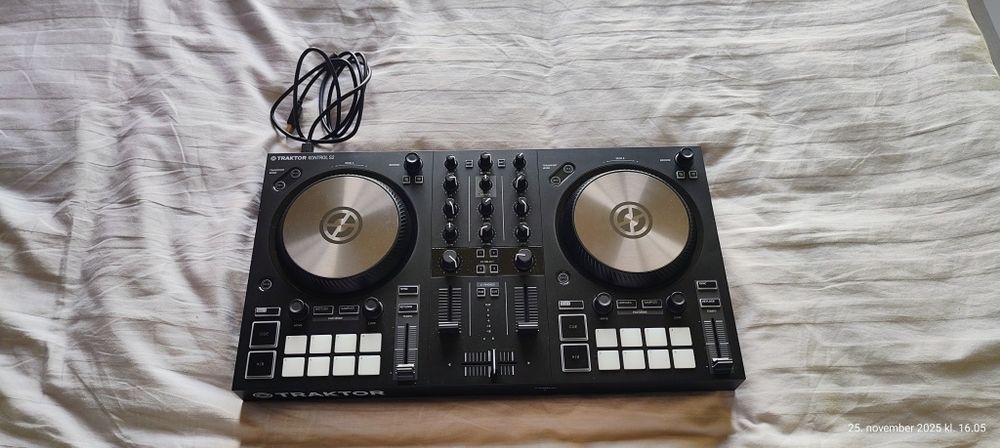Traktor Kontrol S2 MK3 + куфар