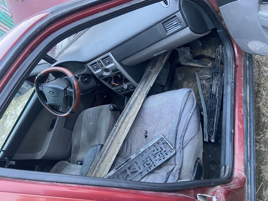 Продам приору, на разбор