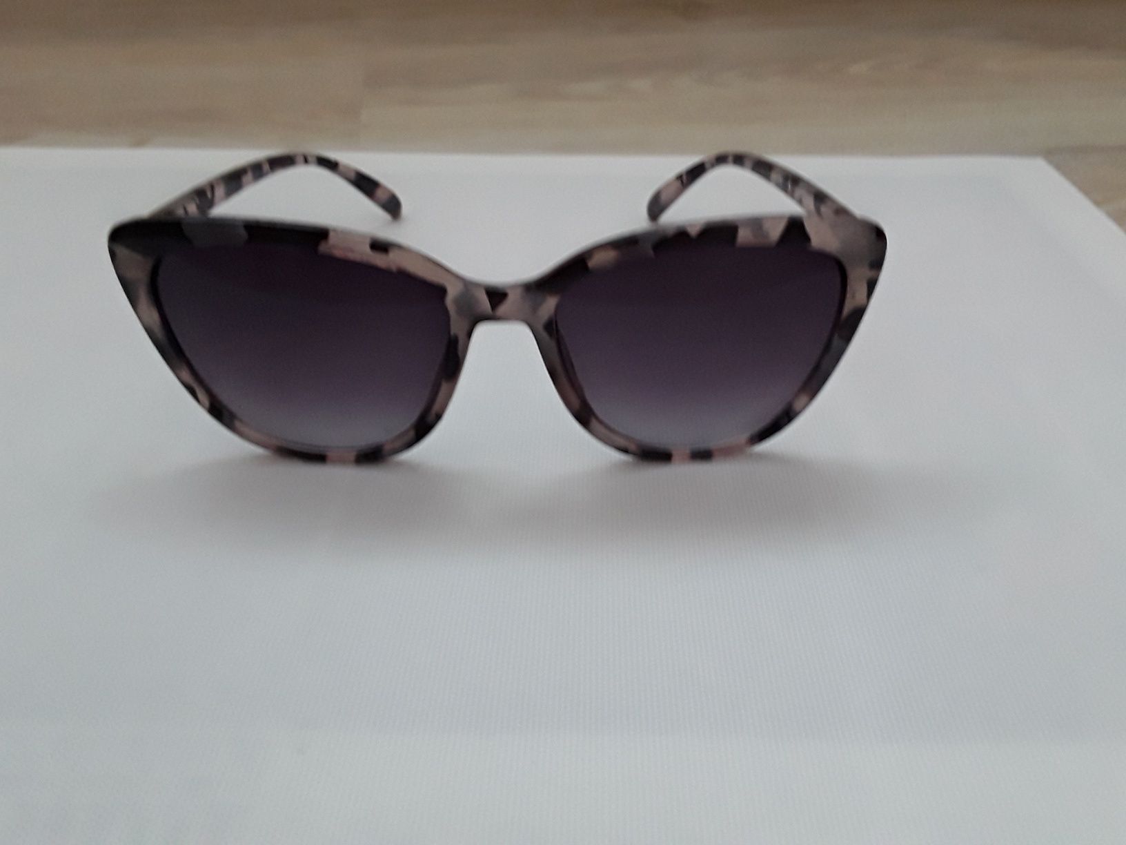 Дамски слънчева очила