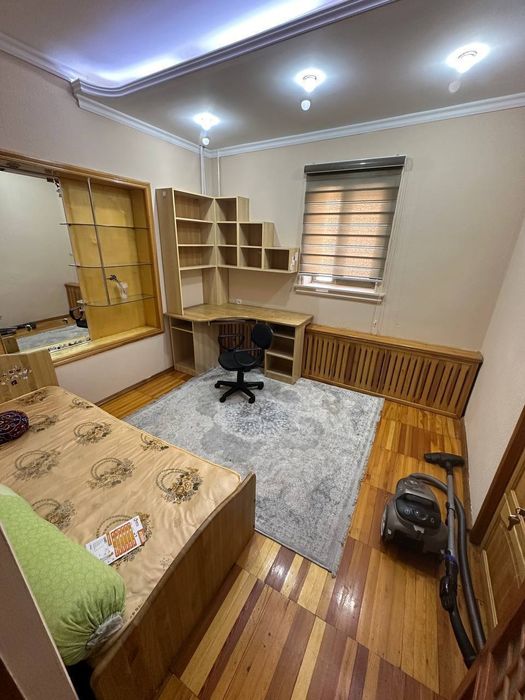 Срочно Метро Новза Хамза   3/4/5  Совминский дом  94 м²