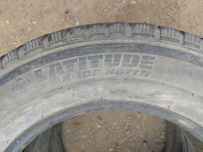 Шины 235/65 R17 - "Michelin Latitude X-ice North" (Франция), зимние.