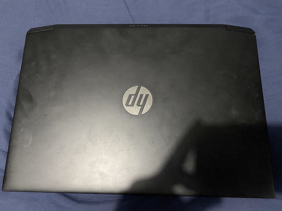 Продавам HP Pavilion Gaming 15