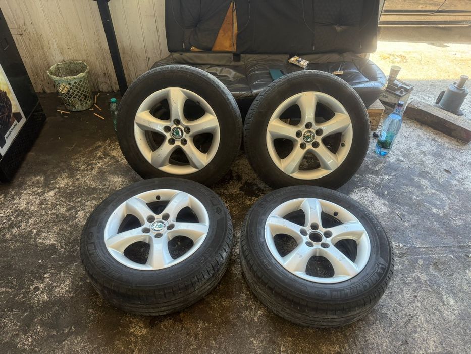 Vând jante 5x100 r15 cu anvelope 195/65 r15