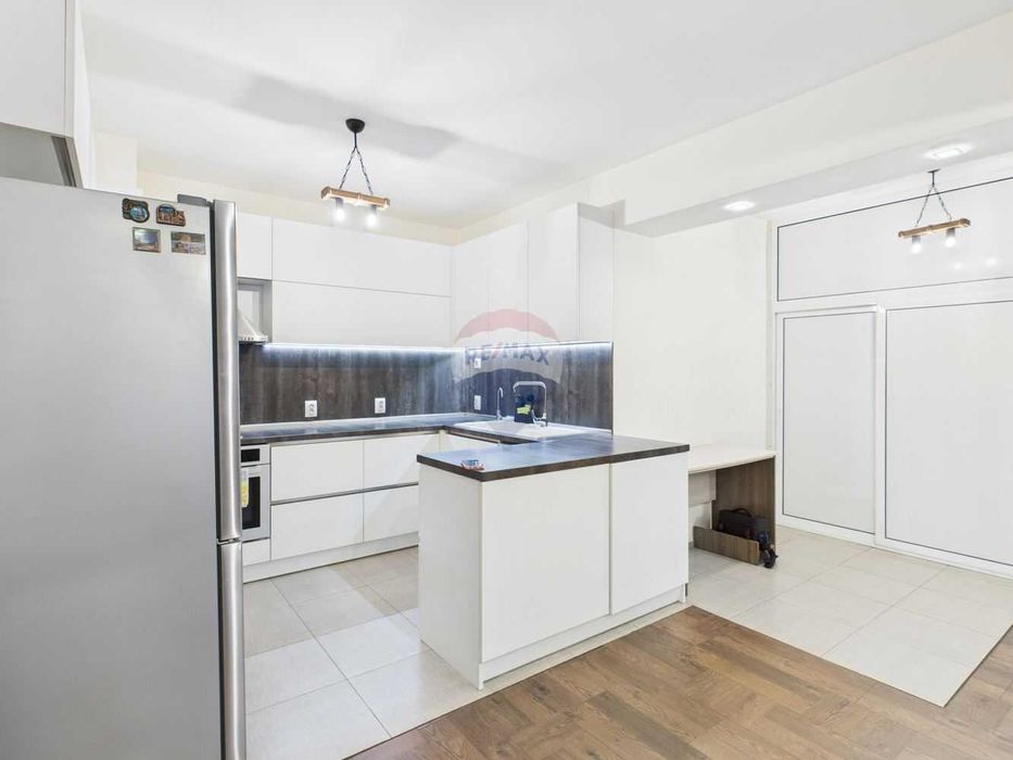 Четиристаен апартамент-кв. Бриз, гр. Варна