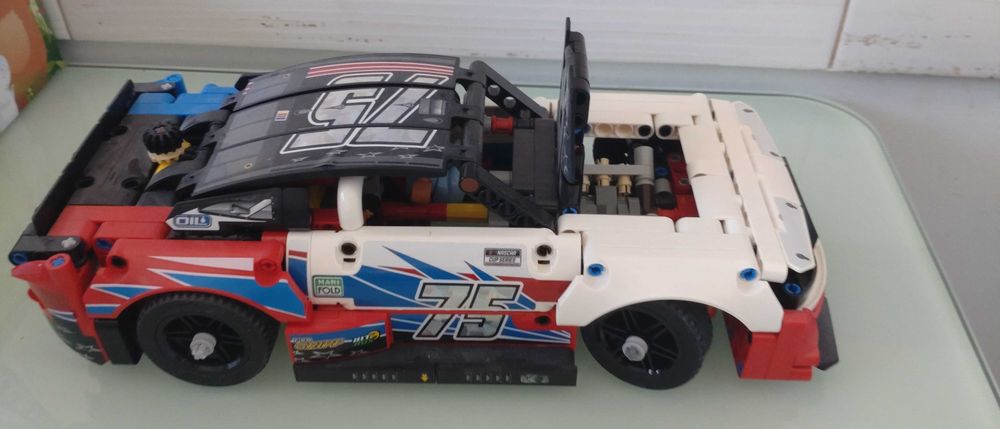 Vand sau Schimb Lego Nascar Chevrolet Camaro ZL1 (Cod: 42153)