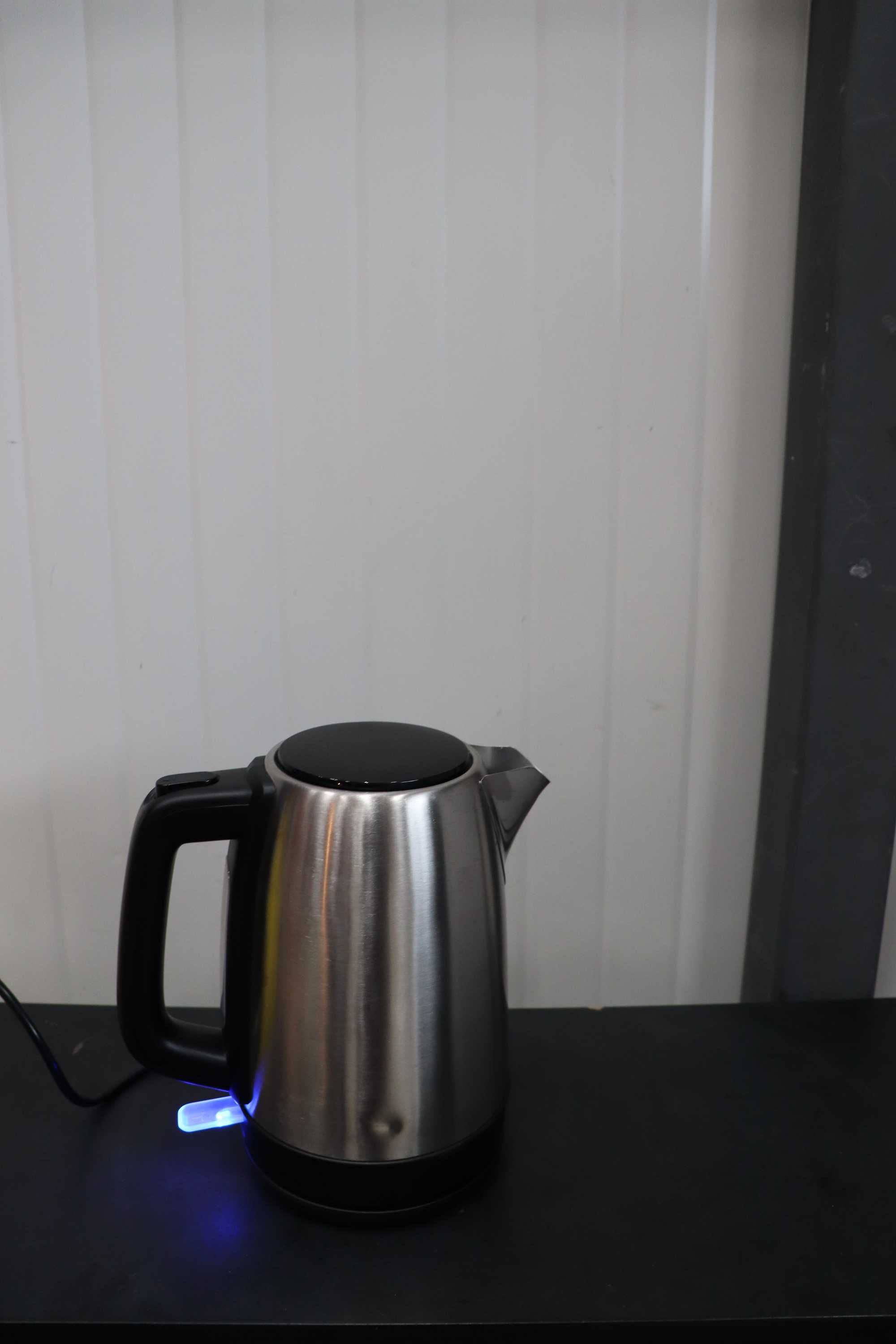 Електрическа кана Philips HD9350/90, 1850W, 1.7 л