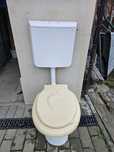 Vas de wc cu capac.
